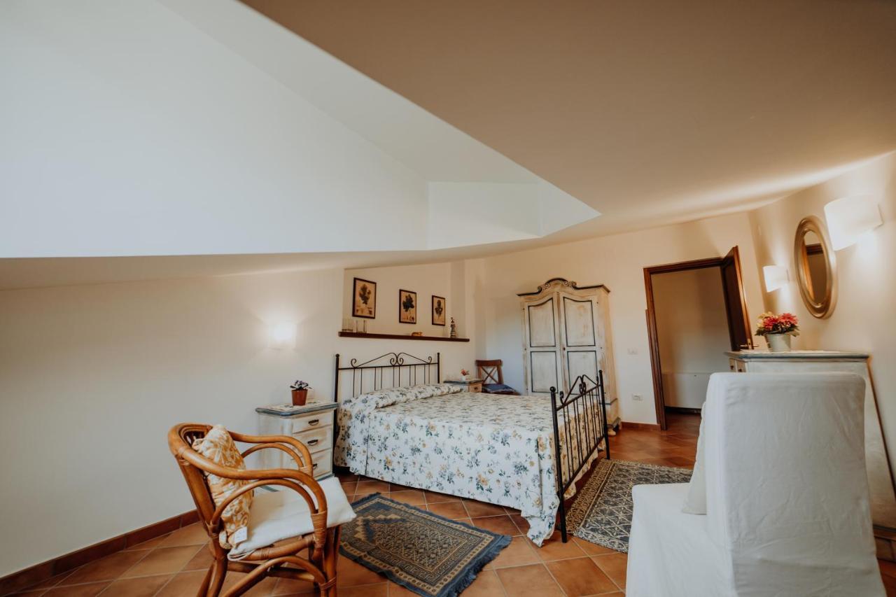 Aparthotel Residenza Golfo Degli Ulivi à Caprioli Extérieur photo
