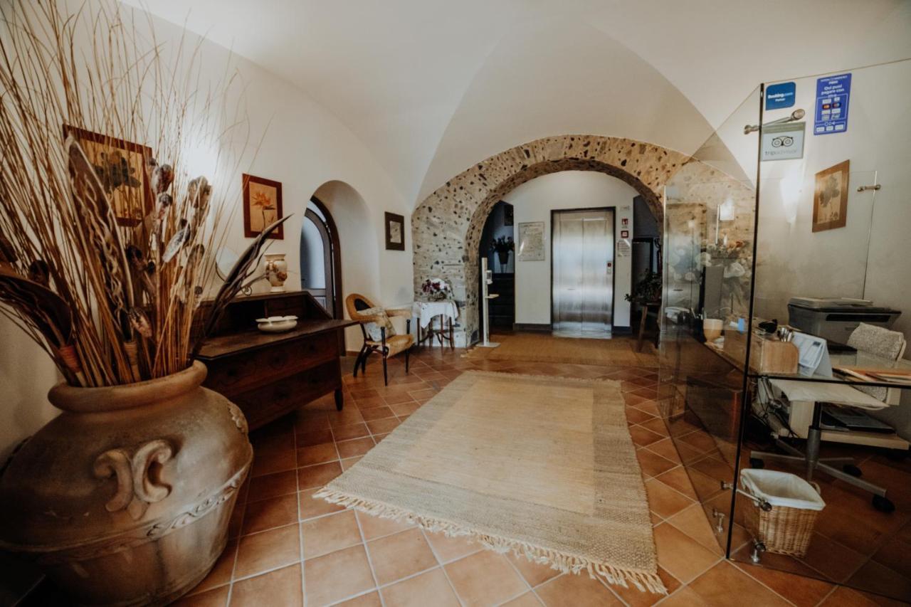 Aparthotel Residenza Golfo Degli Ulivi à Caprioli Extérieur photo