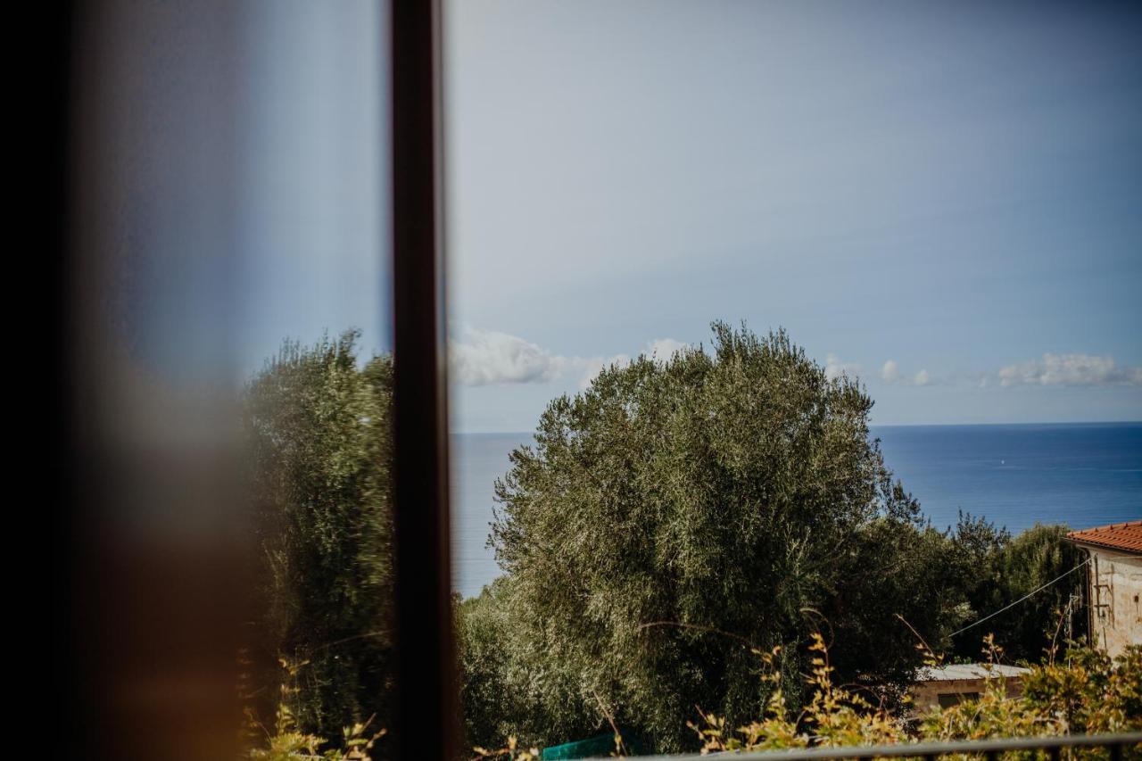 Aparthotel Residenza Golfo Degli Ulivi à Caprioli Extérieur photo