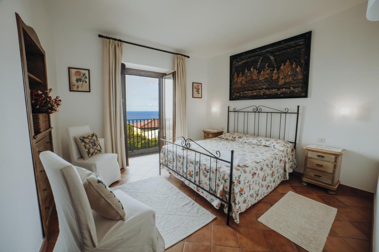 Aparthotel Residenza Golfo Degli Ulivi à Caprioli Extérieur photo