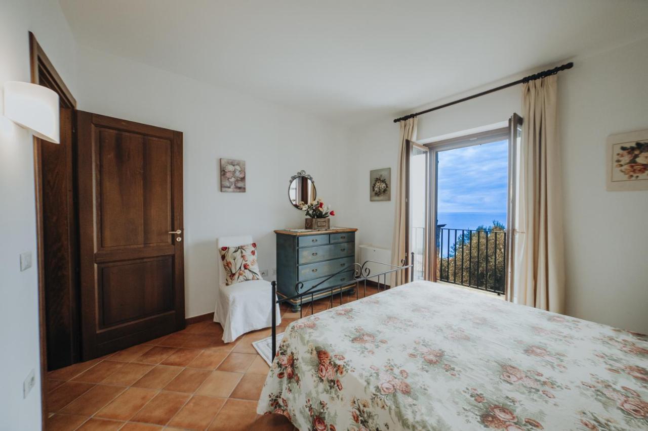Aparthotel Residenza Golfo Degli Ulivi à Caprioli Extérieur photo