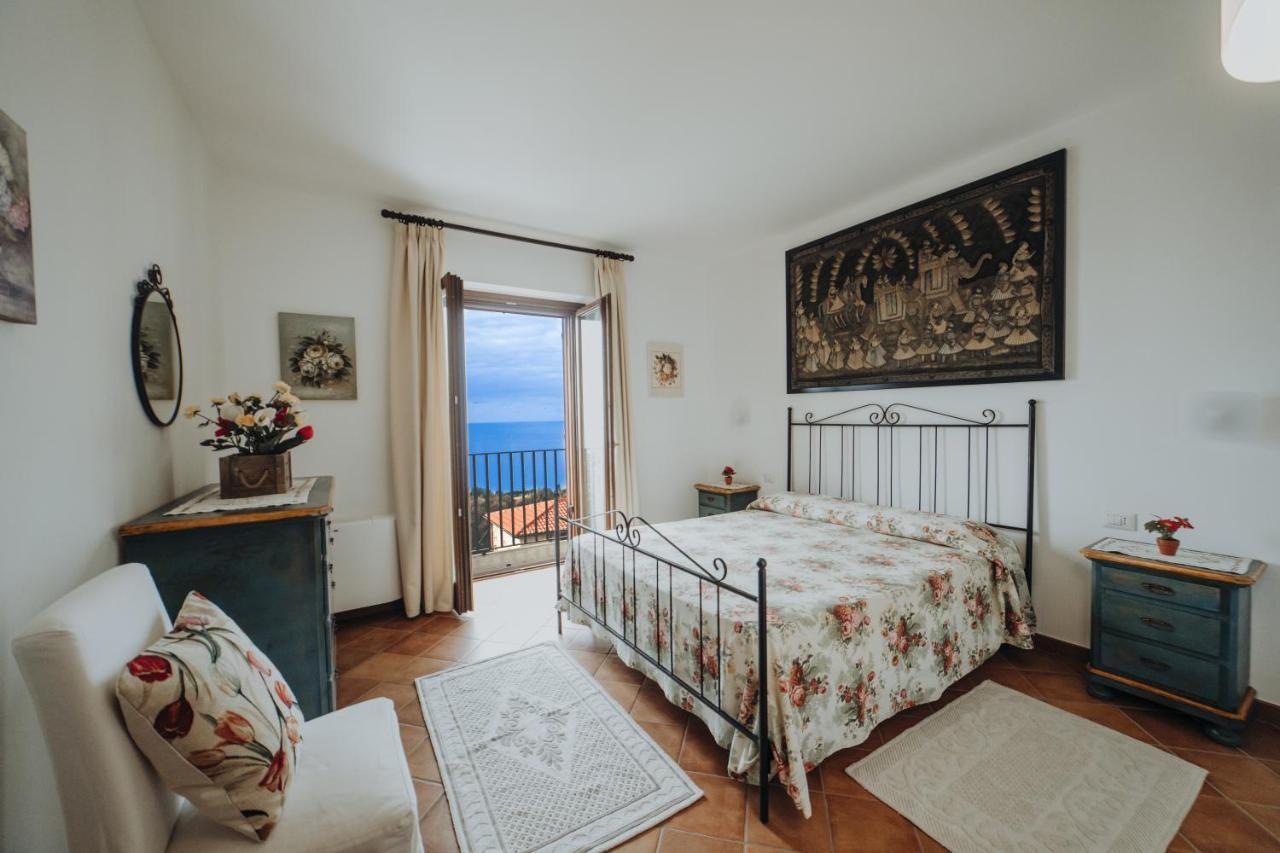 Aparthotel Residenza Golfo Degli Ulivi à Caprioli Extérieur photo