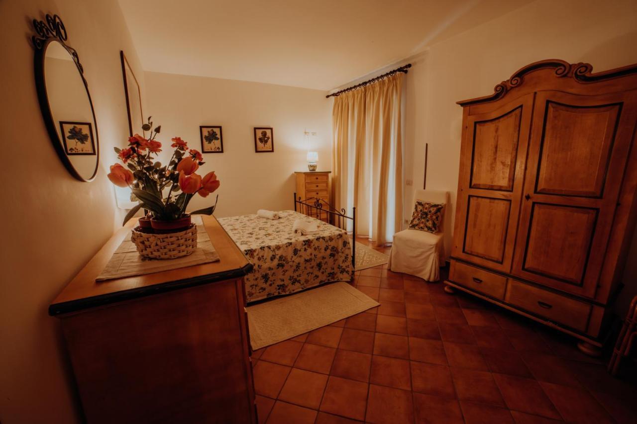 Aparthotel Residenza Golfo Degli Ulivi à Caprioli Extérieur photo