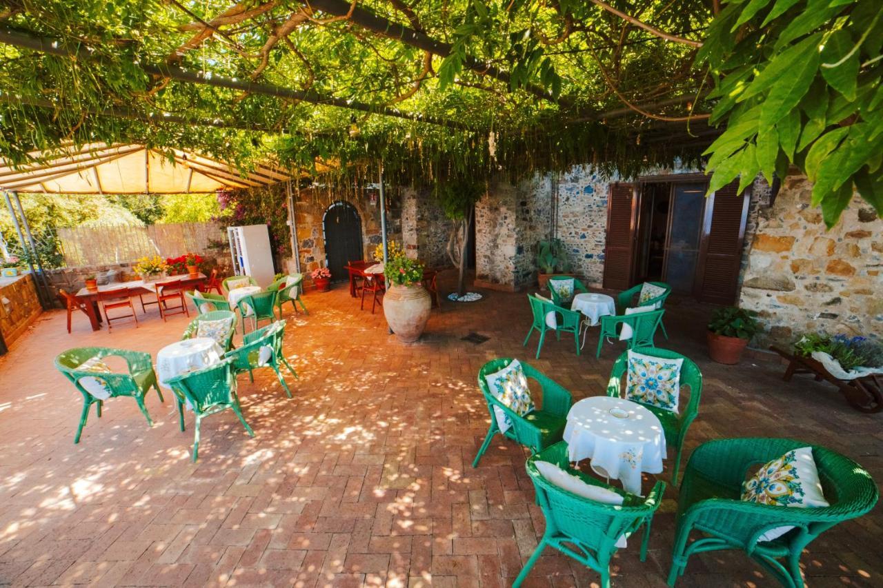Aparthotel Residenza Golfo Degli Ulivi à Caprioli Extérieur photo