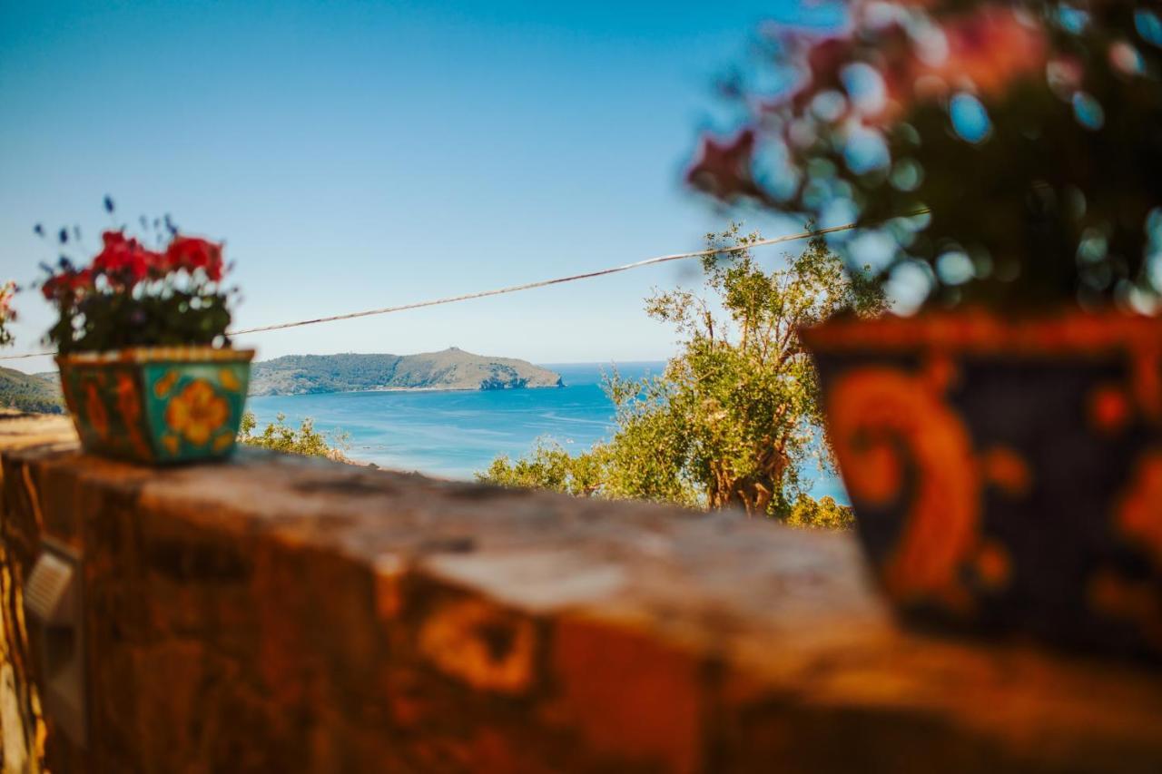 Aparthotel Residenza Golfo Degli Ulivi à Caprioli Extérieur photo