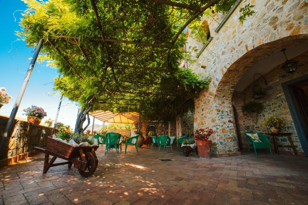 Aparthotel Residenza Golfo Degli Ulivi à Caprioli Extérieur photo